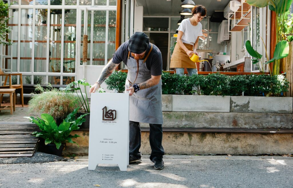 Canadian Entrepreneurs setting up a business